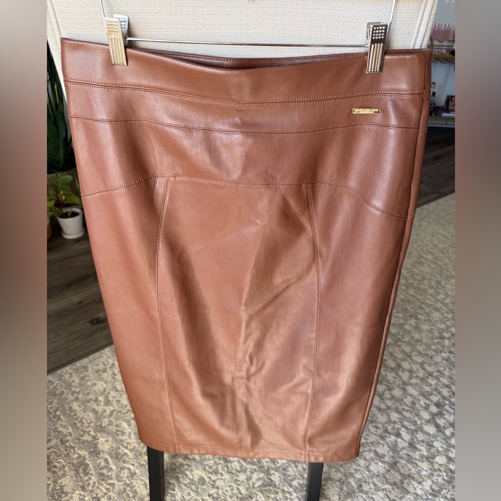 Marc New York Andrew Marc Brown Faux Leather Pencil Skirt M, NWOT - Picture 2 of 8